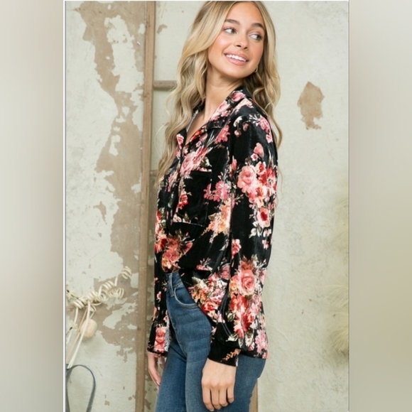 Velvet Button Up with Floral Pattern - Picture 3 of 4